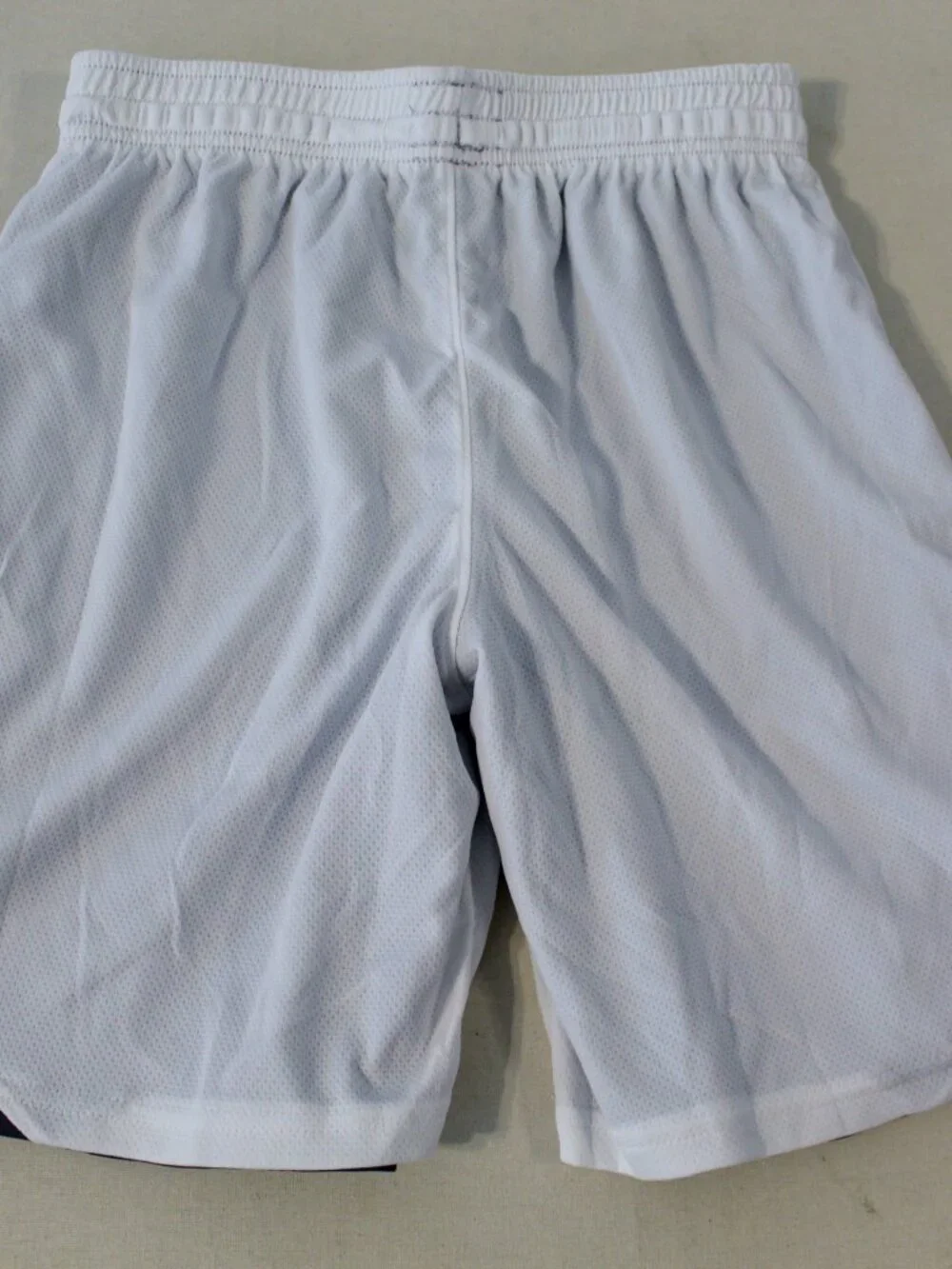 NEW UNDER ARMOUR Youth XL Reversible Gray & White Basketball Running Shorts